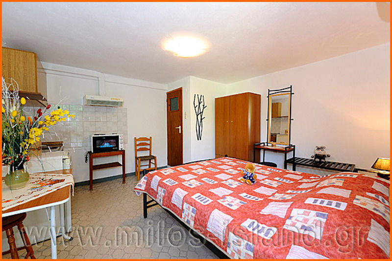 Iremia Rooms Adamantas  Exterior photo